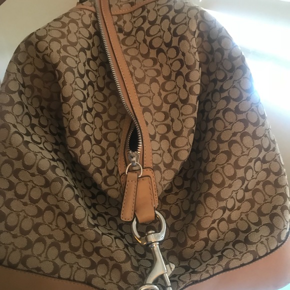 Coach Duffle Bag - Picture 2 of 4